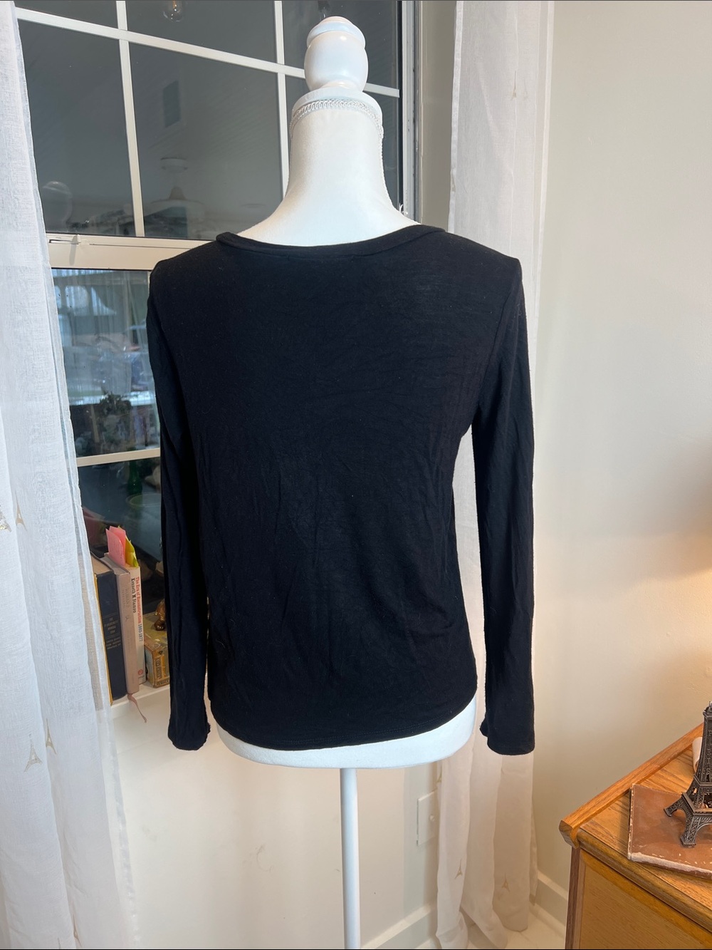 love J Black Top with Multicolor Paris Logo size medium. - Picture 5 of 7